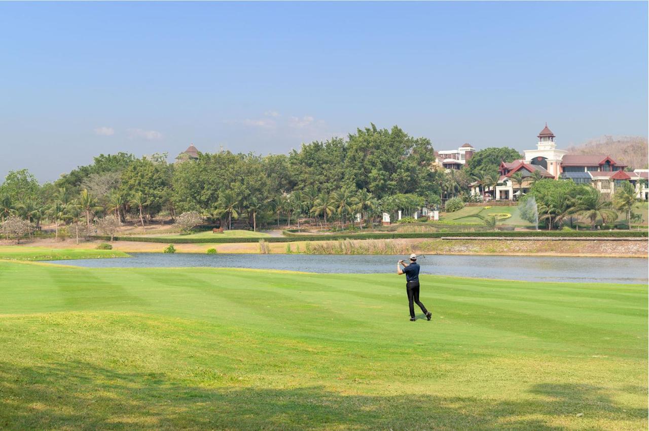 Springfield Village Golf & Spa Cha-Am Exteriör bild
